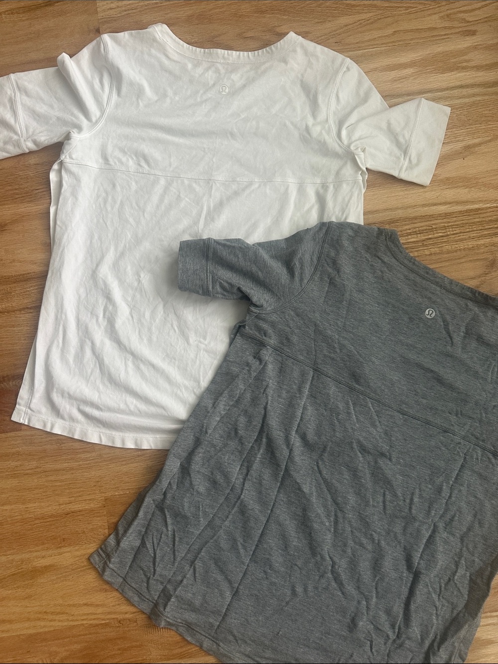lululemon athletica Short Sleeve Tees — White & Gray